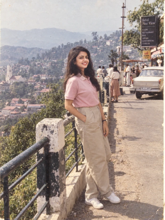 80s Indian Hill Station Photo Look